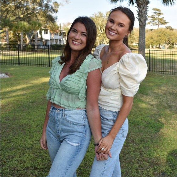 Meet your Posher, Cati Beth - Picture 2 of 8